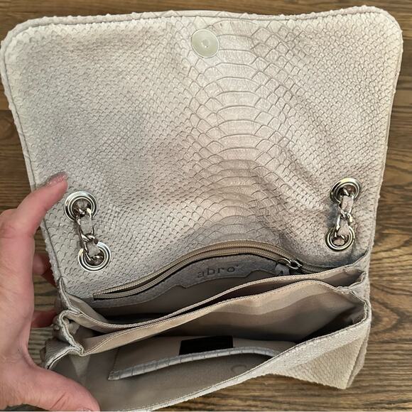 Abro Python Skin Leather Shoulder Bag Light Gray with Silver Chain Strap - Picture 6 of 11